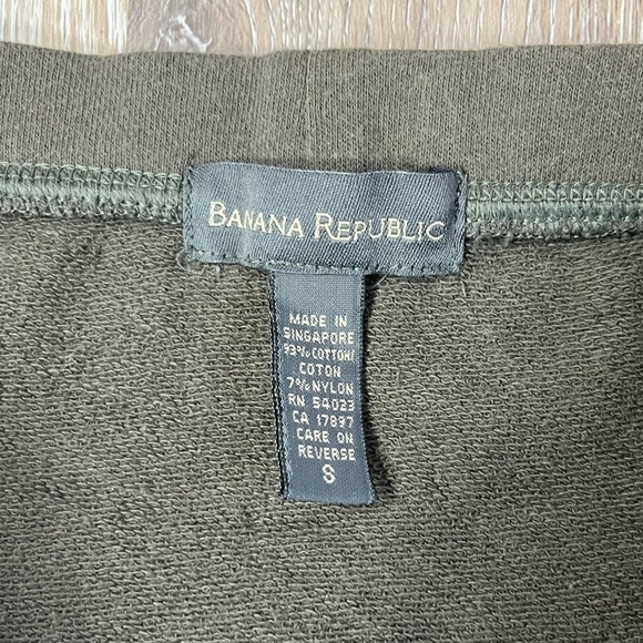 𝅺BANANA Republic knit pull on skirt, brown, size small. - Picture 3 of 5